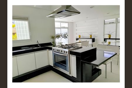 Apartamento para alugar com 3 quartos, 250m² em Perdizes, São Paulo