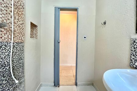 Banheiro de casa para alugar com 1 quarto, 28m² em Vila Santa Catarina, São Paulo