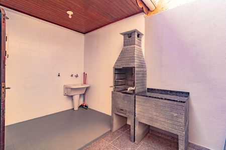 Casa à venda com 130m², 3 quartos e 2 vagas