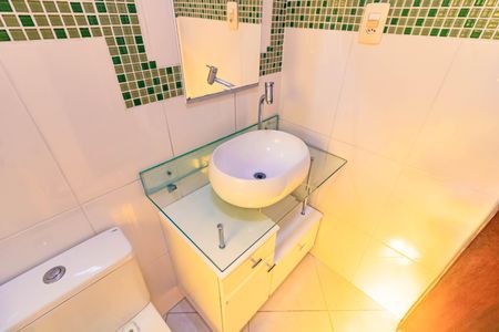 Casa à venda com 130m², 3 quartos e 2 vagas