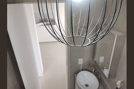 Apartamento à venda com 45m², 2 quartos e 1 vaga Apartamento à venda com 45m², 2 quartos e 1 vagaBanheiro