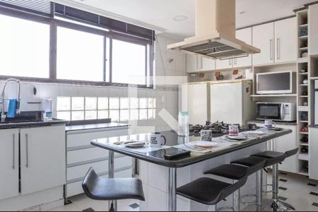 Apartamento à venda com 160m², 3 quartos e 1 vaga