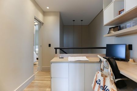 Apartamento à venda com 105m², 2 quartos e 2 vagas Apartamento à venda com 105m², 2 quartos e 2 vagasEscritório