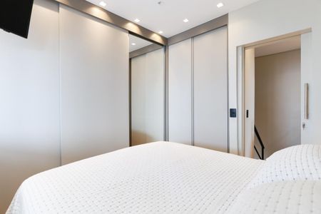 Apartamento à venda com 105m², 2 quartos e 2 vagas Apartamento à venda com 105m², 2 quartos e 2 vagasQuarto 1
