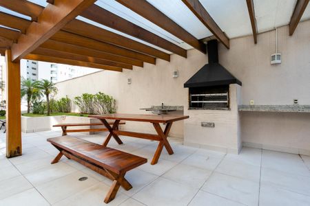 Apartamento à venda com 105m², 2 quartos e 2 vagas Apartamento à venda com 105m², 2 quartos e 2 vagasÁrea comum - Churrasqueira