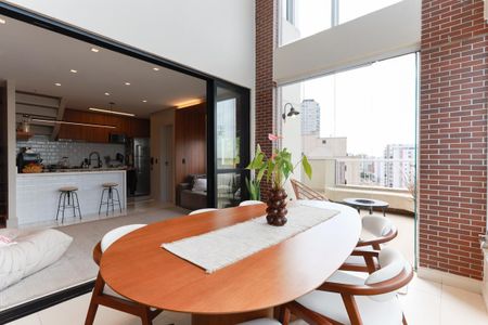 Apartamento à venda com 105m², 2 quartos e 2 vagas Apartamento à venda com 105m², 2 quartos e 2 vagasVaranda gourmet