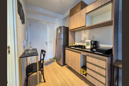 Cozinha de apartamento para alugar com 1 quarto, 25m² em Consolação, São Paulo