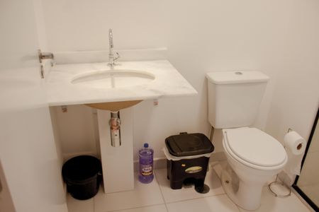 Banheiro Social de apartamento para alugar com 1 quarto, 25m² em Consolação, São Paulo