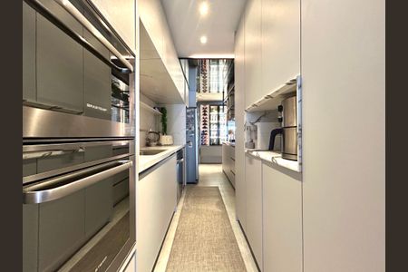 Apartamento para alugar com 101m², 2 quartos e 2 vagas Apartamento para alugar com 101m², 2 quartos e 2 vagasCozinha