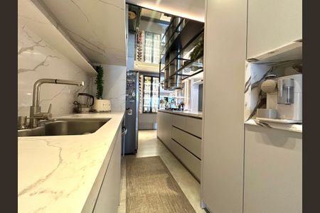 Apartamento para alugar com 101m², 2 quartos e 2 vagas Apartamento para alugar com 101m², 2 quartos e 2 vagasCozinha