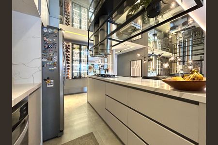 Apartamento para alugar com 101m², 2 quartos e 2 vagas Apartamento para alugar com 101m², 2 quartos e 2 vagasCozinha