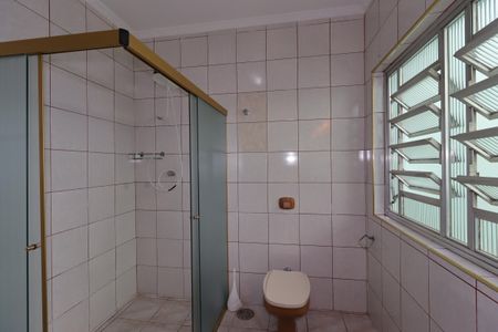 Casa para alugar com 400m², 3 quartos e 4 vagasBanheiro da Suíte 2