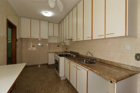 Casa para alugar com 400m², 3 quartos e 4 vagasCozinha