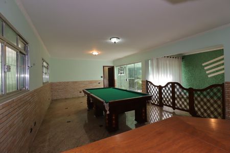 Casa para alugar com 400m², 3 quartos e 4 vagasSalão de Jogos