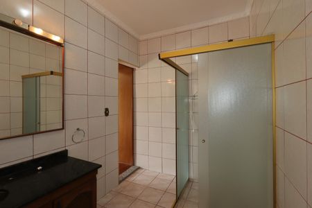 Casa para alugar com 400m², 3 quartos e 4 vagasBanheiro da Suíte 3