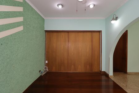 Casa para alugar com 400m², 3 quartos e 4 vagasSala de TV