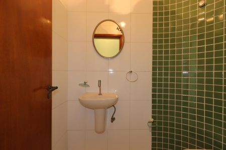 Casa para alugar com 400m², 3 quartos e 4 vagasLavabo