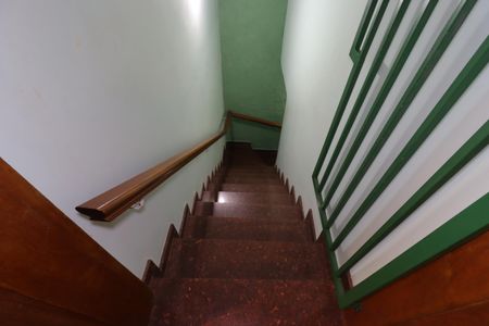 Casa para alugar com 400m², 3 quartos e 4 vagasEscada