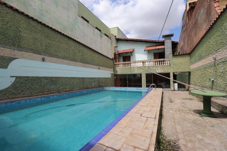 Casa para alugar com 400m², 3 quartos e 4 vagasPiscina