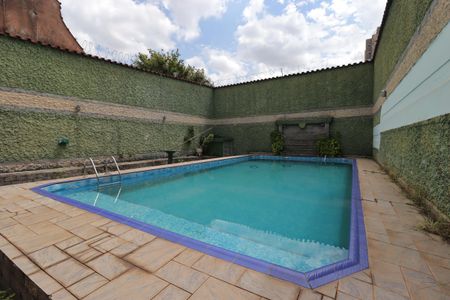 Casa para alugar com 400m², 3 quartos e 4 vagasPiscina
