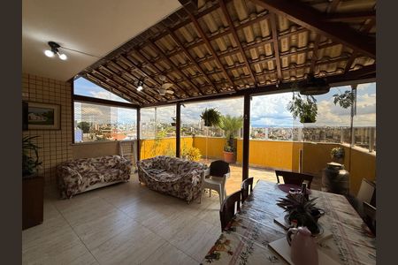 Apartamento à venda com 176m², 3 quartos e 2 vagas