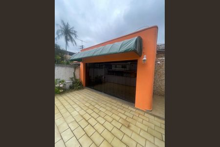 Casa à venda com 300m², 3 quartos e 2 vagasÁrea externa