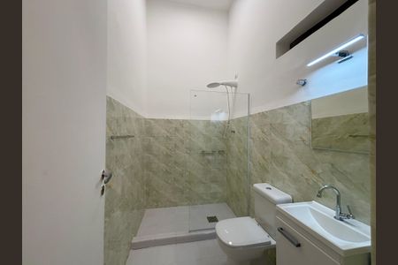 Banheiro de apartamento para alugar com 1 quarto, 24m² em Botafogo, Rio de Janeiro