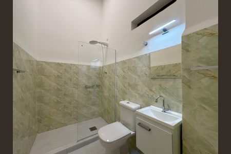 Banheiro de apartamento para alugar com 1 quarto, 24m² em Botafogo, Rio de Janeiro