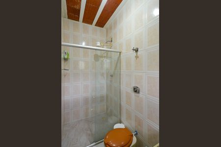 Casa à venda com 200m², 4 quartos e 3 vagas Casa à venda com 200m², 4 quartos e 3 vagasBanheiro Suíte Anexo