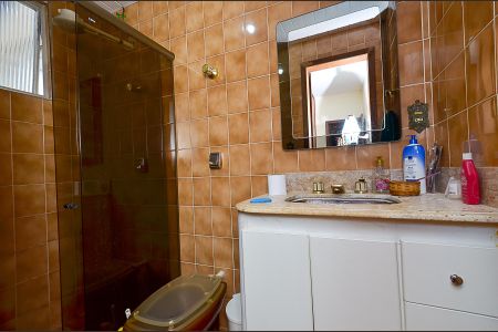 Casa à venda com 200m², 4 quartos e 3 vagas