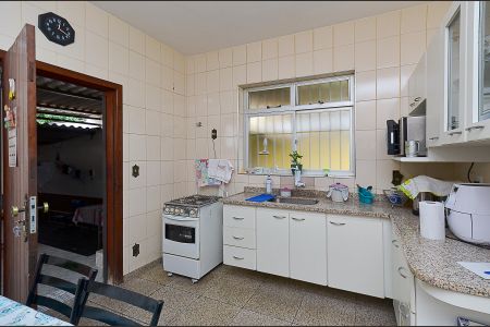 Casa à venda com 200m², 4 quartos e 3 vagas