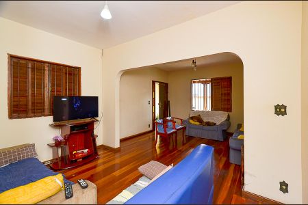 Casa à venda com 200m², 4 quartos e 3 vagas