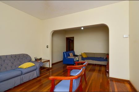 Casa à venda com 200m², 4 quartos e 3 vagas