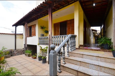 Casa à venda com 200m², 4 quartos e 3 vagas