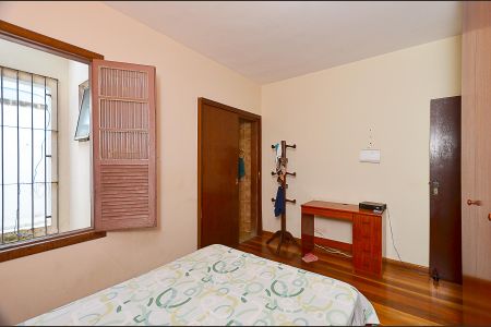 Casa à venda com 200m², 4 quartos e 3 vagas