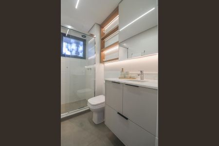 Banheiro da Suíte de apartamento para alugar com 2 quartos, 70m² em Petrópolis, Porto Alegre