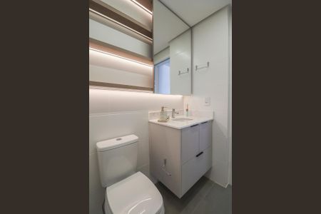 Banheiro da Suíte de apartamento para alugar com 2 quartos, 70m² em Petrópolis, Porto Alegre