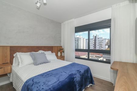 Quarto Suíte de apartamento para alugar com 2 quartos, 70m² em Petrópolis, Porto Alegre