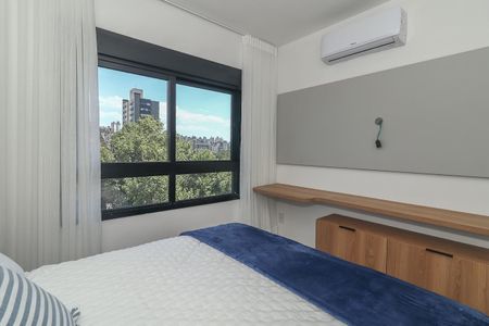 Quarto Suíte de apartamento para alugar com 2 quartos, 70m² em Petrópolis, Porto Alegre