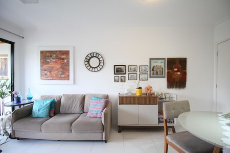 Sala de apartamento à venda com 1 quarto, 42m² em Vila Suzana, São Paulo