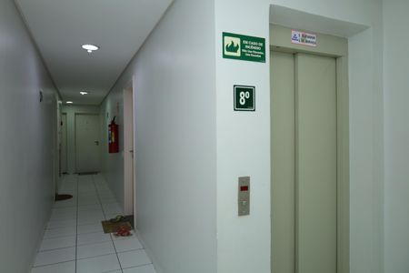 Apartamento à venda com 49m², 2 quartos e 1 vagaÁrea comum - Saguão do andar