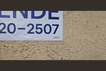 Apartamento à venda com 49m², 2 quartos e 1 vagaPlaca instalada na fachada do condomínio - Código da placa: IYJT-62
