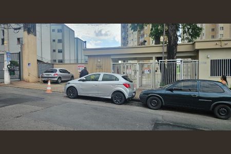 Apartamento à venda com 49m², 2 quartos e 1 vagaPlaca instalada na fachada do condomínio - Código da placa: IYJT-62