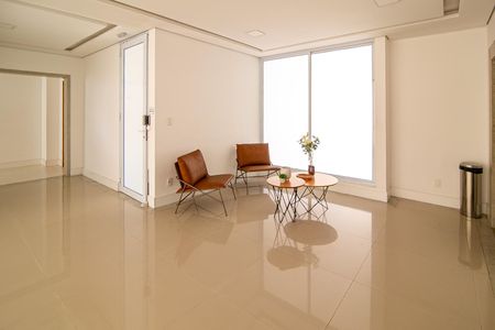 Apartamento para alugar com 95m², 2 quartos e 2 vagasHall social