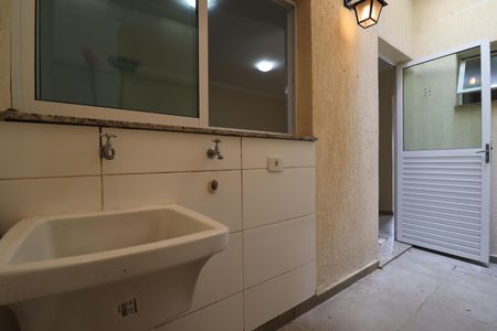 Apartamento à venda com 45m², 2 quartos e 1 vagaÁrea de Serviço