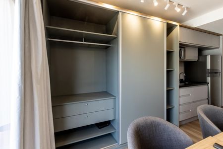 Studio à venda com 25m², 1 quarto e sem vaga Studio à venda com 25m², 1 quarto e sem vagaQuarto