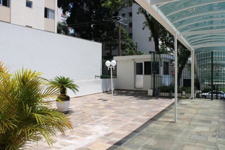 Apartamento à venda com 70m², 2 quartos e sem vagaHall de entrada