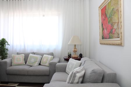 Apartamento à venda com 70m², 2 quartos e sem vagaSala