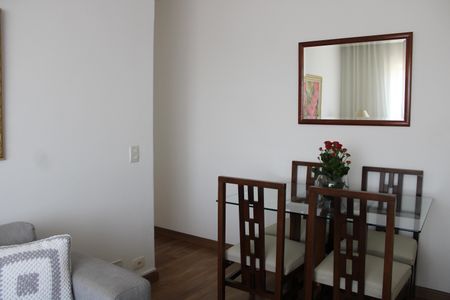 Apartamento à venda com 70m², 2 quartos e sem vagaSala