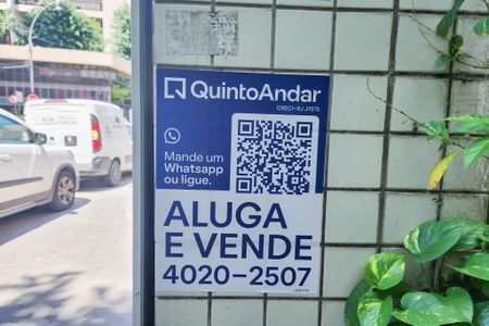 Apartamento à venda com 89m², 3 quartos e 1 vaga Apartamento à venda com 89m², 3 quartos e 1 vagaPlaca